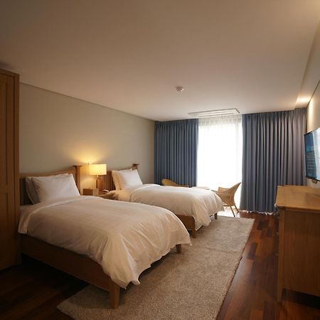 Illeinn Hotel Seogwipo Ngoại thất bức ảnh