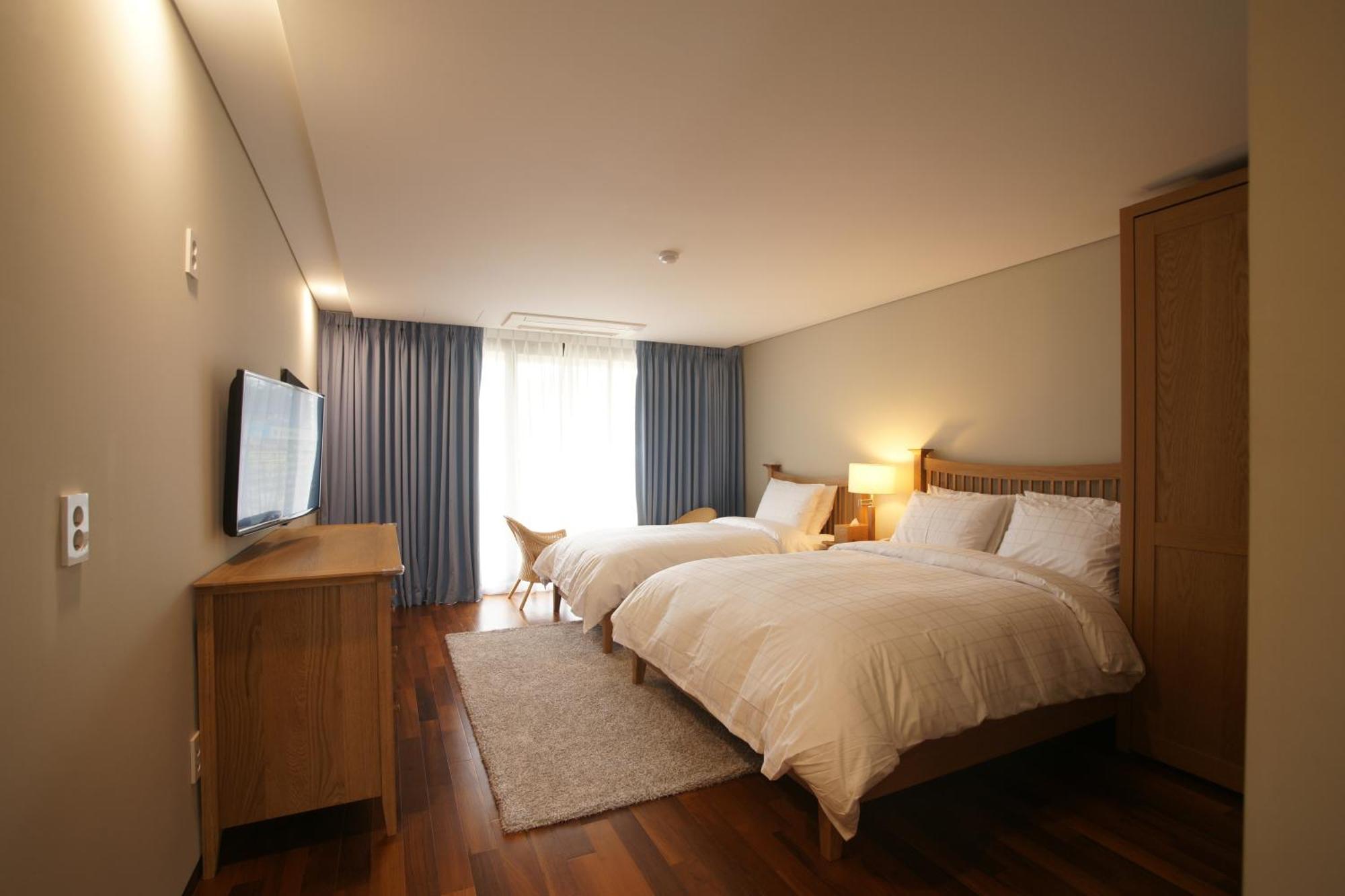Illeinn Hotel Seogwipo Ngoại thất bức ảnh