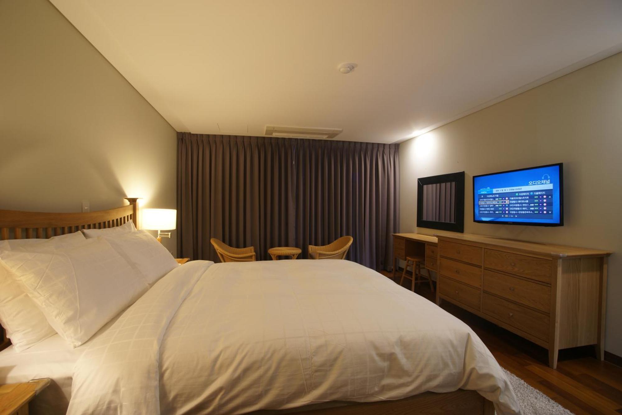 Illeinn Hotel Seogwipo Ngoại thất bức ảnh