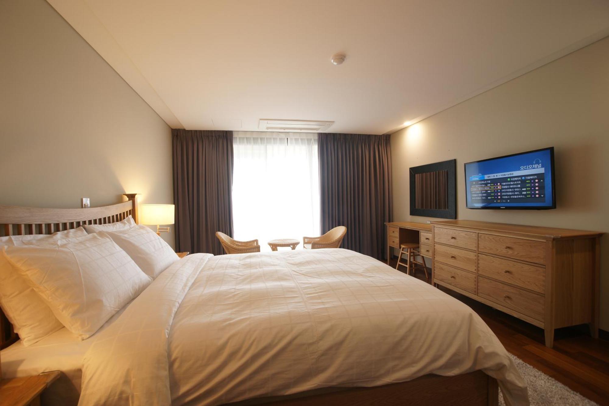 Illeinn Hotel Seogwipo Ngoại thất bức ảnh