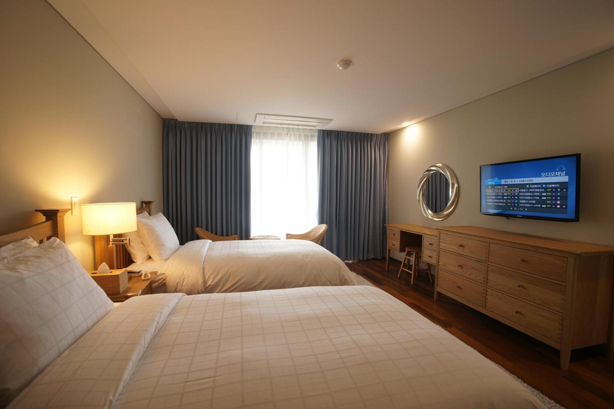 Illeinn Hotel Seogwipo Ngoại thất bức ảnh