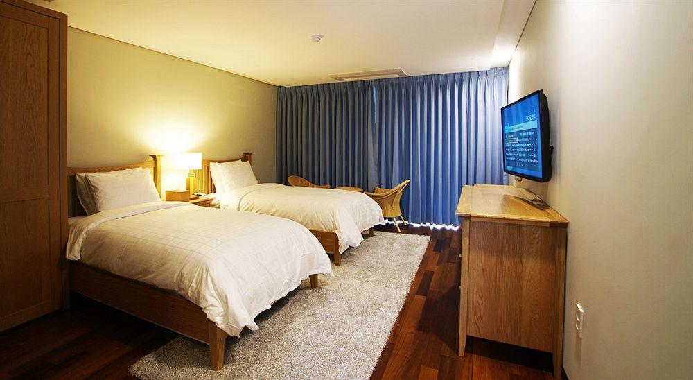 Illeinn Hotel Seogwipo Ngoại thất bức ảnh